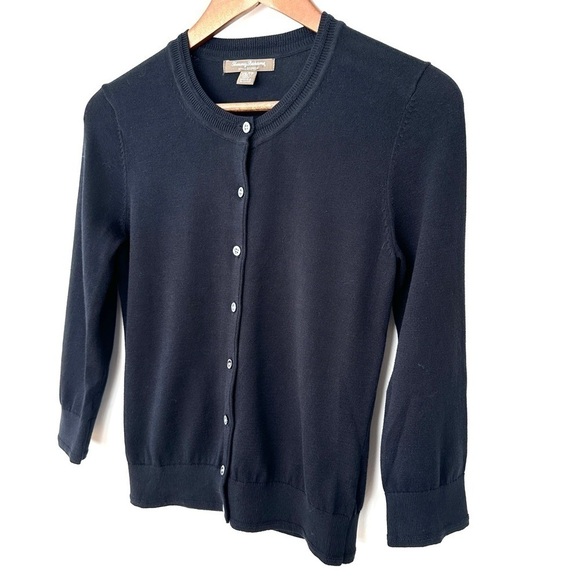 Tommy Bahama cardigan, crew neckline, 3/4 length sleeves, button front, cotton - Picture 2 of 8